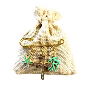 Pochon numéro 14 aux fleurs d’immortelles bio de Vitalba « étoile de mer verte, croix dorée, corail vert».